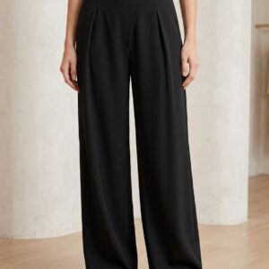 Pantalón negro asimétrico