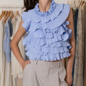 Top Jerez azul frontal en modelo