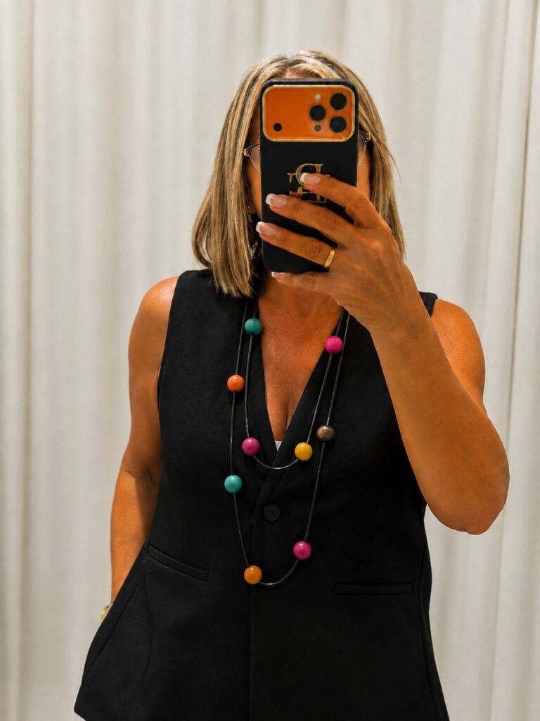 Collar Nova de piezas multicolor en forma de círculo