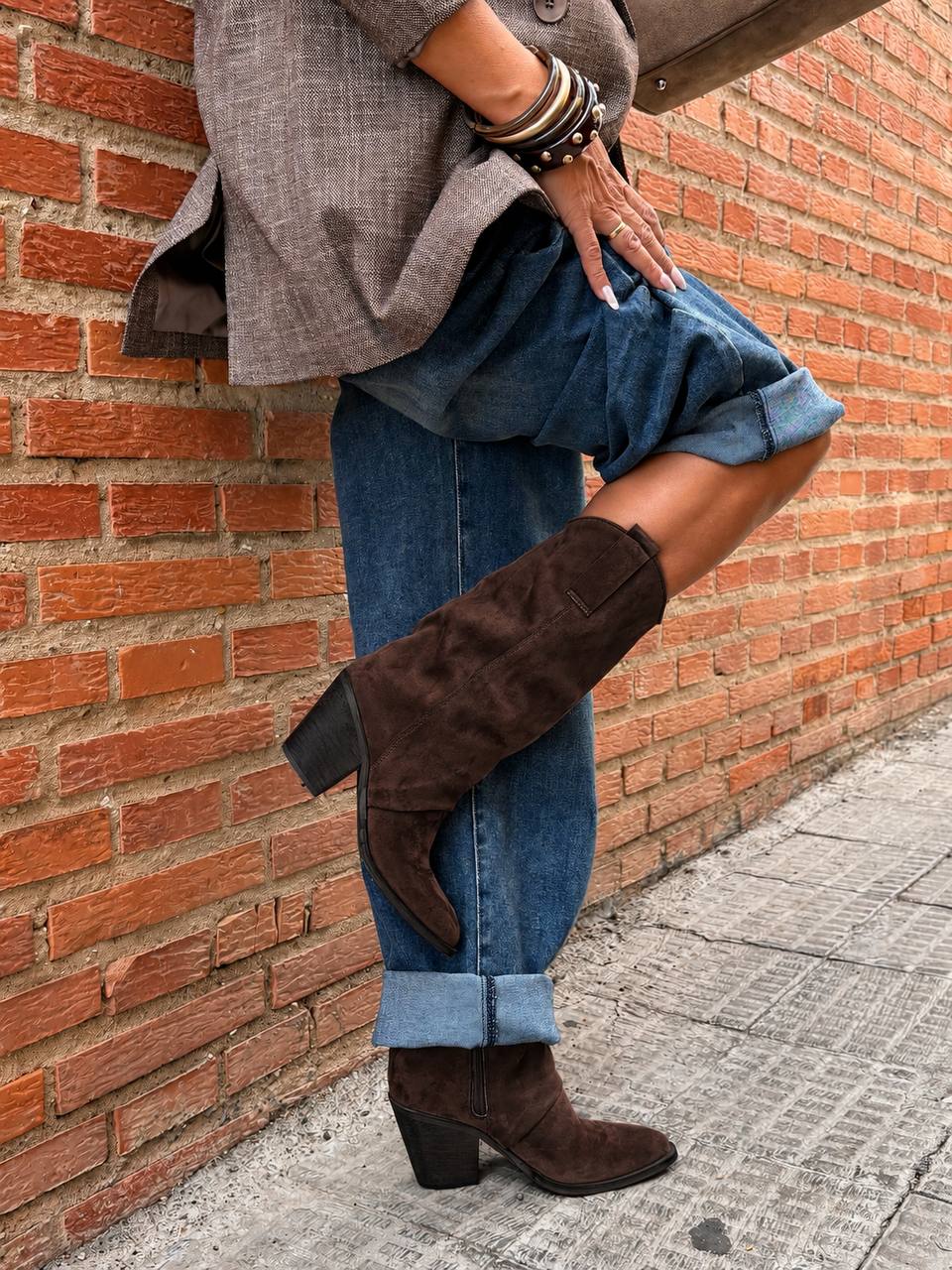 Bota Montana Coffee, vista de conjunto en movimiento