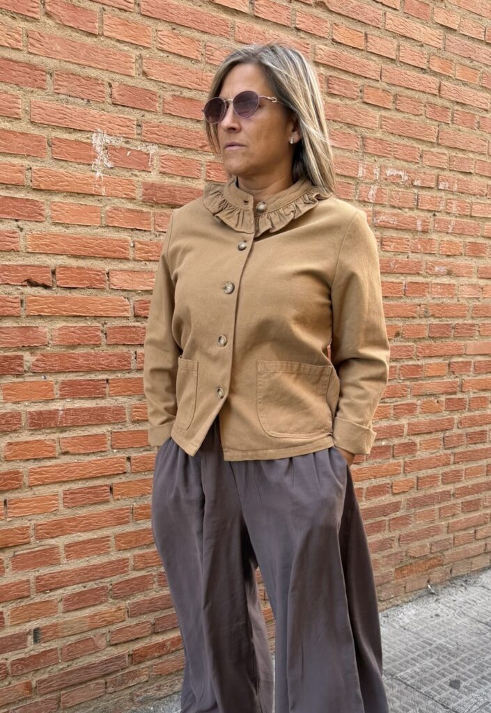 Chaqueta Amelia camel: vista frontal