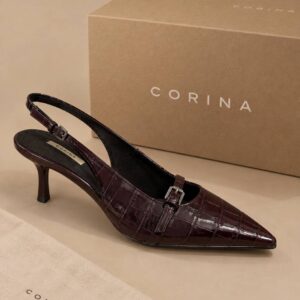 Zapato Kitty burgundy de Corina, vista lateral